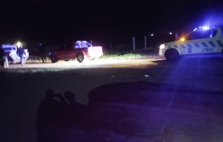 Violento asalto armado a una vivienda familiar: La Policía recuperó una camioneta robada y detuvo a dos sujetos