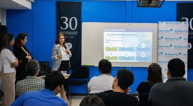 El Banco Formosa brindó un taller a estudiantes de la Universidad de la Cuenca del Plata Formosa