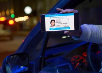 Para la Policía el carnet digital de Mi Argentina no tiene validez, sí la documentación del vehículo