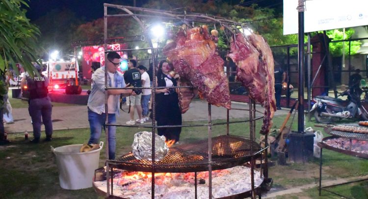 Comenzó la “Expo Asado de Carnes Formoseñas” en el Paseo Costanero