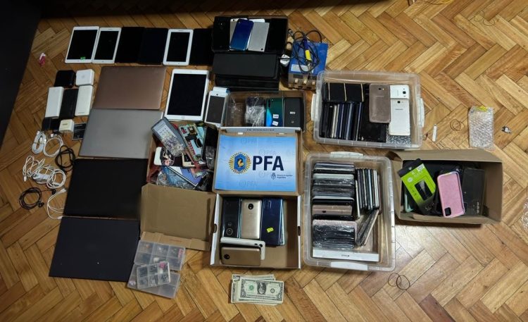 Policía Federal desbarató megabanda internacional que, desde Clorinda, contrabandeaba celulares robados