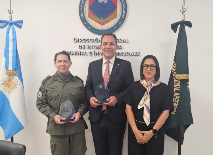 Gendarmería entregó un reconocimiento al juez federal Pablo Morán por su trabajo contra el crimen organizado