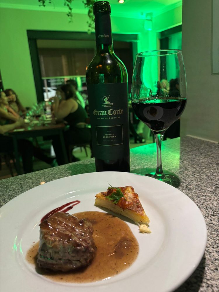 La velada de cata de vinos y maridaje en Baldomero; una noche de armonía con la gastronomía