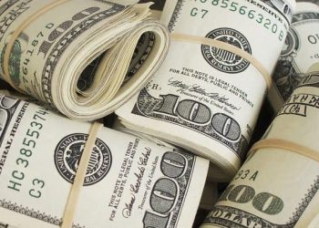 Se fue de vacaciones, pero los ladrones no descansan: le robaron dólares y pesos en el centro de la ciudad