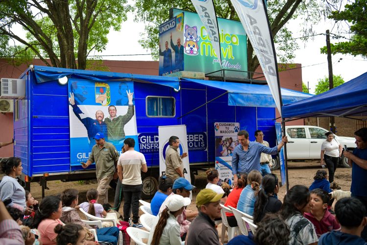 El gobierno desembarcó en Las Lomitas con el “Programa Acompañarte”