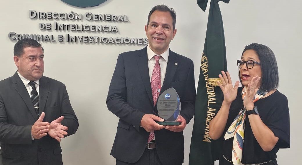 Gendarmería entregó un reconocimiento al juez federal Pablo Morán por su trabajo contra el crimen organizado