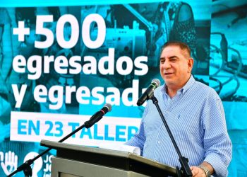 Jofré entregó 500 certificados de la Escuela de Artes y Oficios