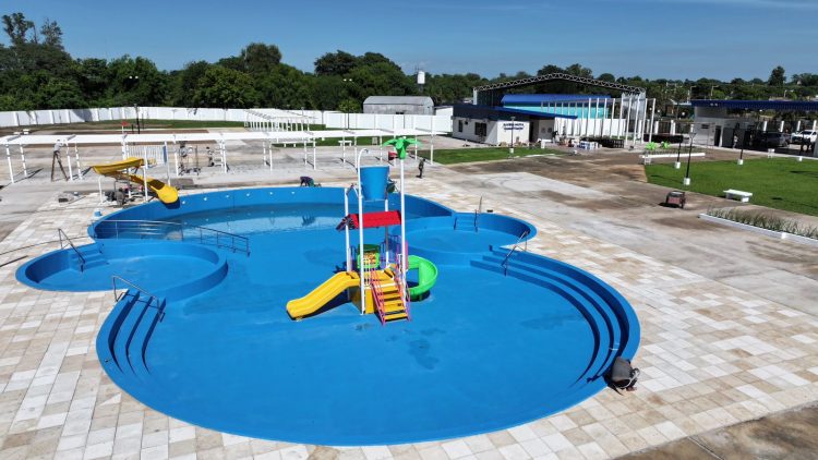 Gildo Insfrán inaugurará este viernes 27 el nuevo parque acuático de Las Lomitas