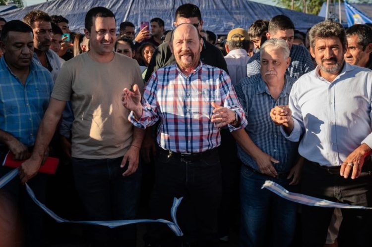 De Gildo a Basualdo: “Cuando uno anda en caballo prestado, se le saca y queda a pata”