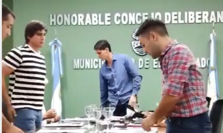 La UCR respalda a los sancionados concejales Ziessenis y Monfardini de El Colorado con críticas a la justicia