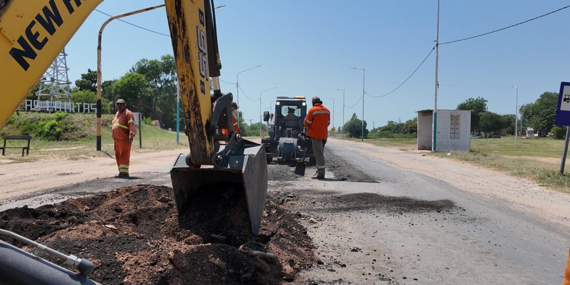 Vialidad Nacional inició trabajos de bacheo de la R81 desde Fontana hasta el límite con Salta
