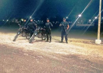 Unos 30 paraguayos atacaron a policías durante un procedimiento por droga en la costanera de Clorinda