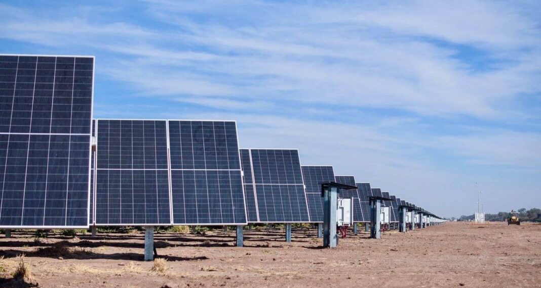 La empresa habilitada para instalar un parque solar en Juárez, ya está en Chaco y evita cortes de luz