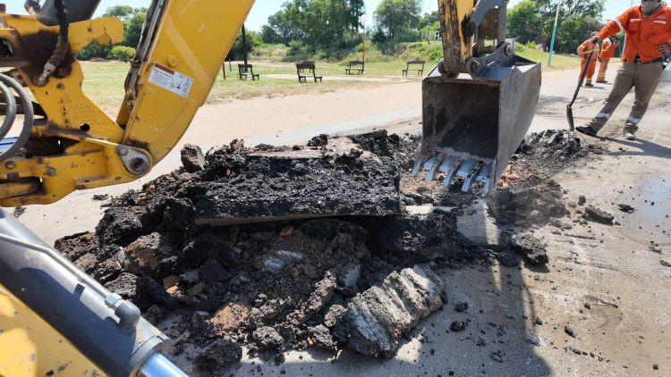 Vialidad Nacional inició trabajos de bacheo de la R81 desde Fontana hasta el límite con Salta