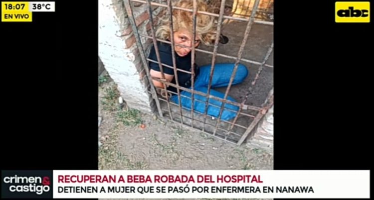 Demoran en Nanawa a una mujer de Laguna Blanca que habría robado un bebé de dos días pasa «pasarlo» a nuestro país (videos)