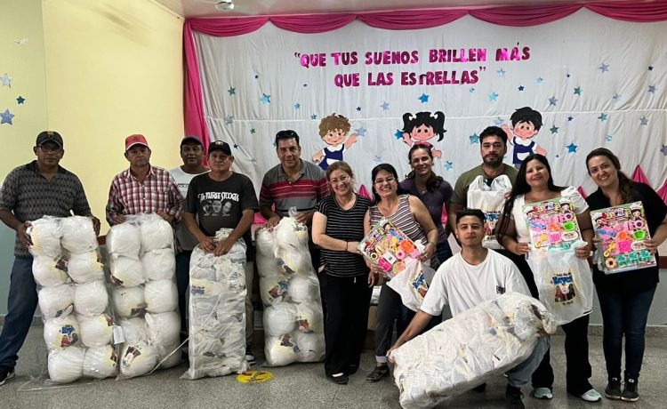 El gobierno distribuye 250 mil juguetes por el día de Reyes