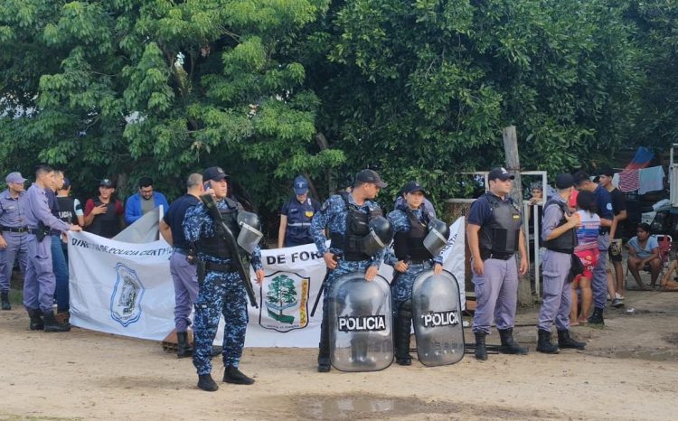 Dos amigos compartían un tereré, discutieron y uno mató al otro de una puñalada