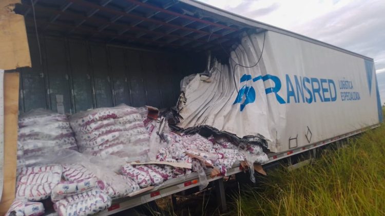 Violento choque frontal entre dos camiones paraguayos dejó una víctima fatal