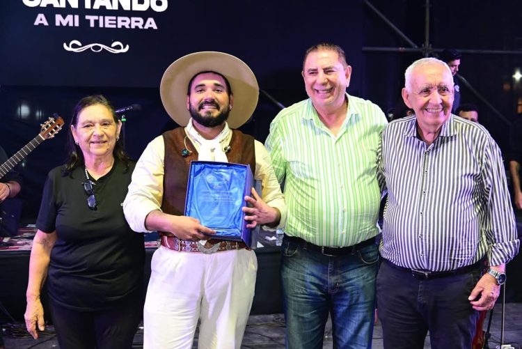 Lázaro ratificó su atracción con los formoseños en show para el recuerdo