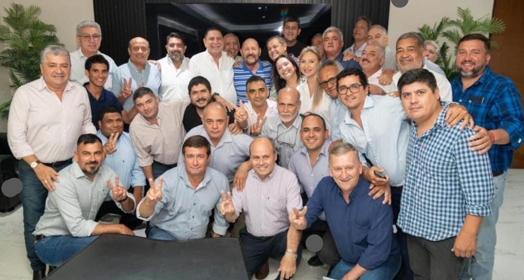 El gobernador Insfrán recibió en Casa de Gobierno a intendentes y presidentes de comisiones de fomento