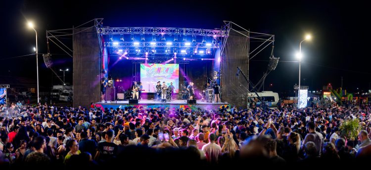 Un multitudinario marco se vivió en las dos noches de carnaval en Las Lomitas