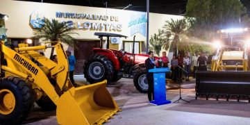 En medio del conflicto con la provincia, Basualdo anunció aumento del 45% a municipales