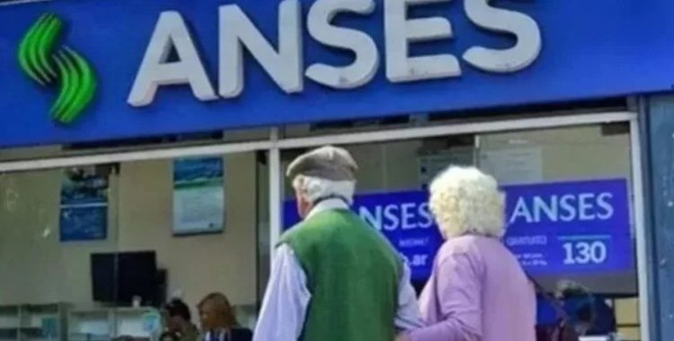 En abril, las jubilaciones, pensiones y asignaciones aumentarán 2,40%