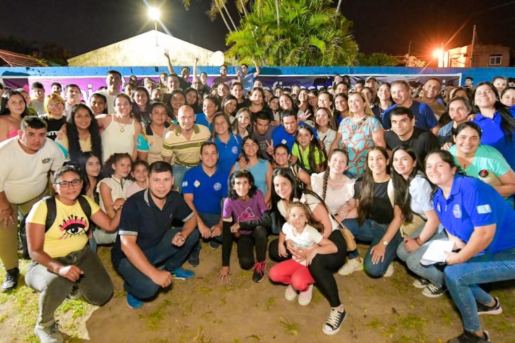 Eber Solís se reunió con jóvenes estudiantes universitarios del interior