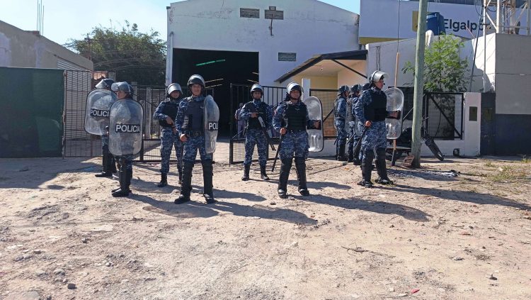 Detectaron colectivos de tour de compras con más de 260 millones de pesos de mercadería de contrabando