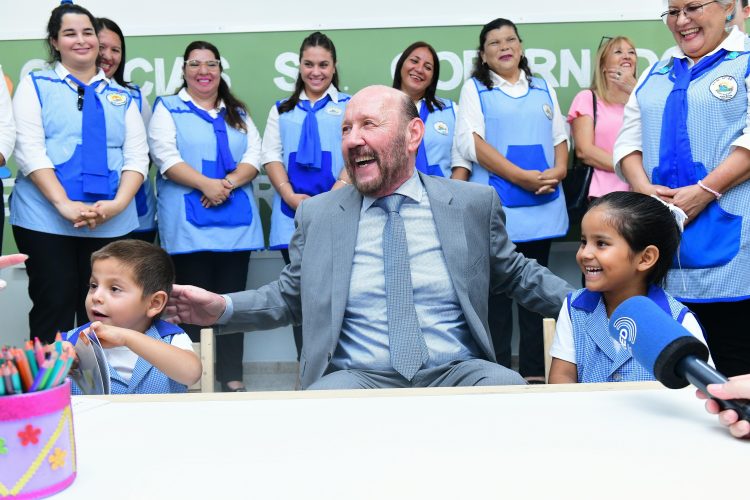 Insfrán inauguró el ciclo lectivo 2025 y la obra educativa número 1507 en lo que va de su gestión