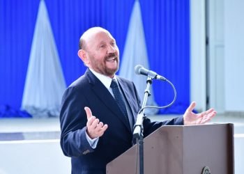 Insfran habilitó tres nuevas obras educativas y anunció la creación de un centro de salud para Lucero Cué