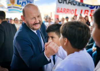 Insfrán inauguró en Clorinda una escuela secundaria, un jardín de infantes y playón deportivo