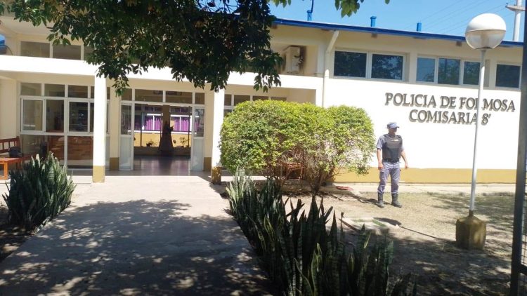 Sustrajo bienes, vecinos lo vieron, lo filmaron y subieron el video a Facebook: quedó detenido