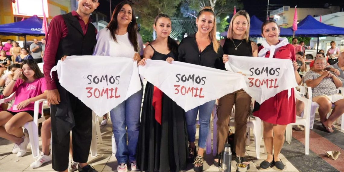 La concejal “Petu” Argañaraz encabezó jornada de arte y reflexión en la plaza San Martín