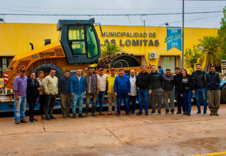 Las Lomitas adquirió maquinaria para comenzar a construir pavimento
