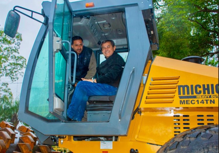 Las Lomitas adquirió maquinaria para comenzar a construir pavimento