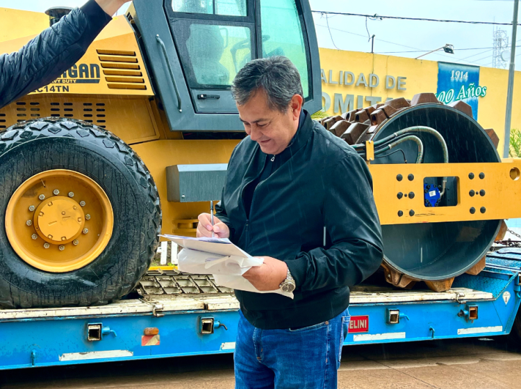 Las Lomitas adquirió maquinaria para comenzar a construir pavimento