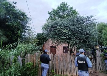 Se enojó con su novia, ingresó a su casa cuando ella dormía y le dio un puntazo en el abdomen