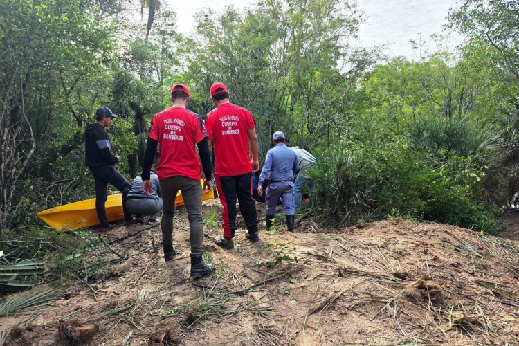 Hallaron cuerpo de peón rural que se ahogó mientras guiaba hacienda a través de la crecida por lluvias