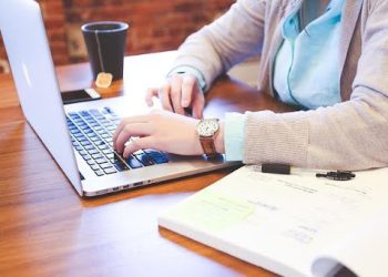 Internet: Amiga revolucionaria