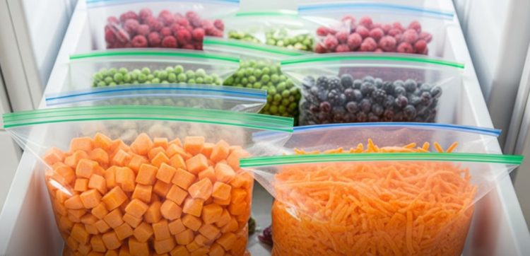 Cinco alimentos que ganan en valor nutricional al ser congelados