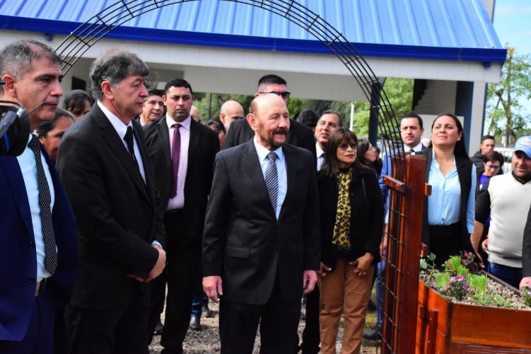 Insfrán en campaña: pidió votar “boleta azul completa” y tildó de “represor” al Gobierno nacional