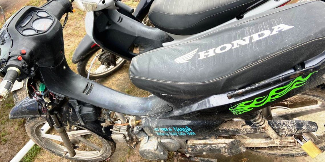 Una joven pareja hurtó una moto pero fueron descubiertos: presos los dos