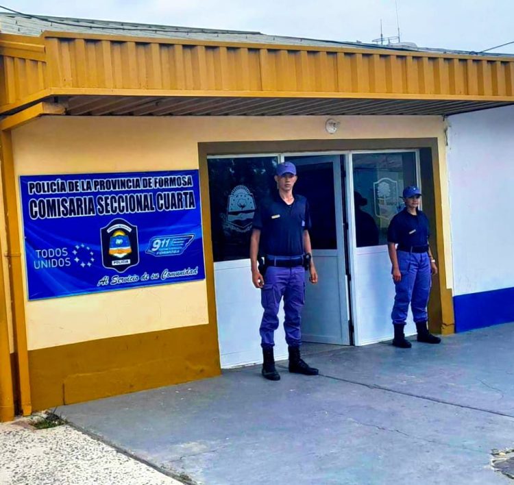 Cuatro sujetos asaltaron a mano armada un motel: amenazaron a los dueños con un revólver y un machete