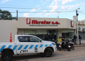 Ladrones entraron a un comercio céntrico, violentaron la caja fuerte y se fueron con un importante botín