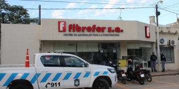 Ladrones entraron a un comercio céntrico, violentaron la caja fuerte y se fueron con un importante botín