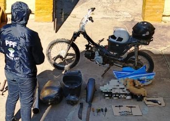 Dos motochorros de 18 y 19 años, detenidos: tenían un arma calibre 32 y ganzúas