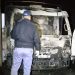 Un camión de mediano porte ardió en llamas: investigan un incendio intencional