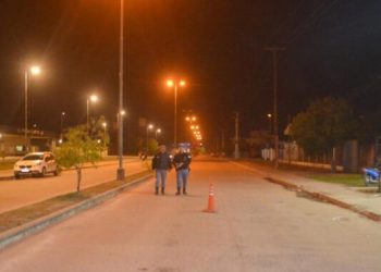 Un niño de dos años se soltó de la mano de su madre y lo atropelló una moto que se dio a la fuga