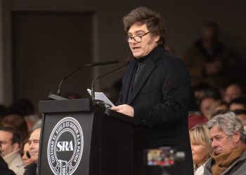 Milei anunció la baja de retenciones: cómo quedan las tasas para las exportaciones de carne, maíz, sorgo, girasol y soja